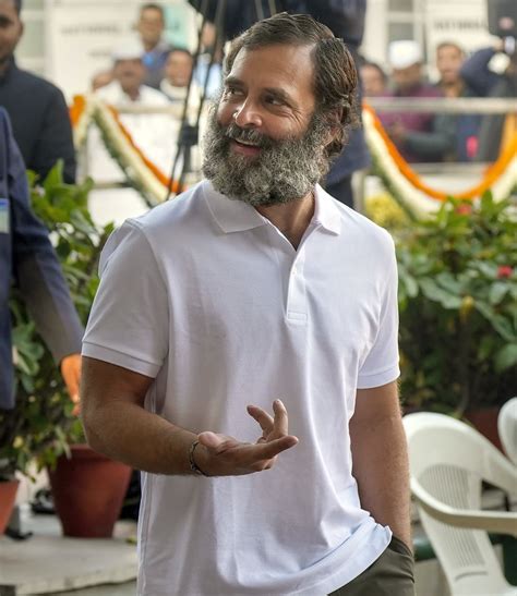 rahul gandhi white t shirt.